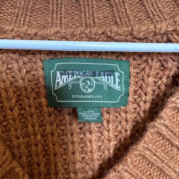 American Eagle Outfitters Sweater - Picture 2 of 2